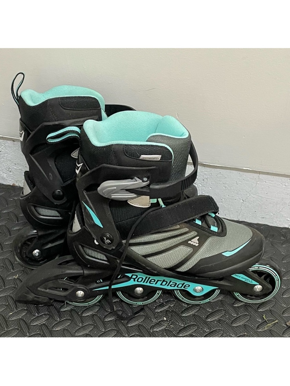 Rollerblade Women's Inline Skate - Black with Light Teal Accents - Picture 13 of 14